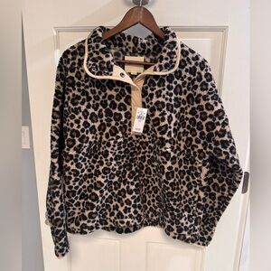 American Eagle Outfitters leopard print fleece quarter-zip pullover Sz Med